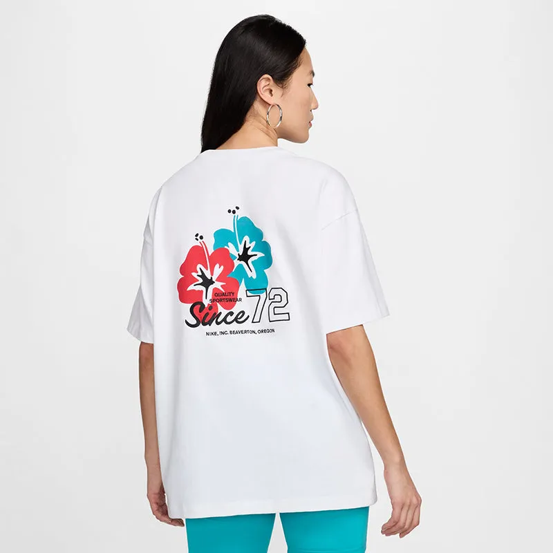 Nike Women's Sportswear Oversized T-Shirt