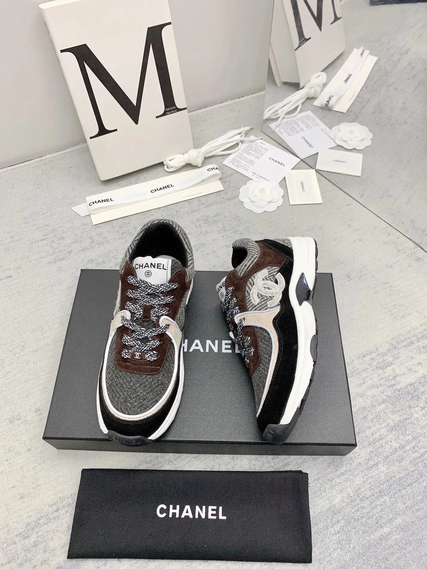 SE1001 CC Sneakers / Size5-10