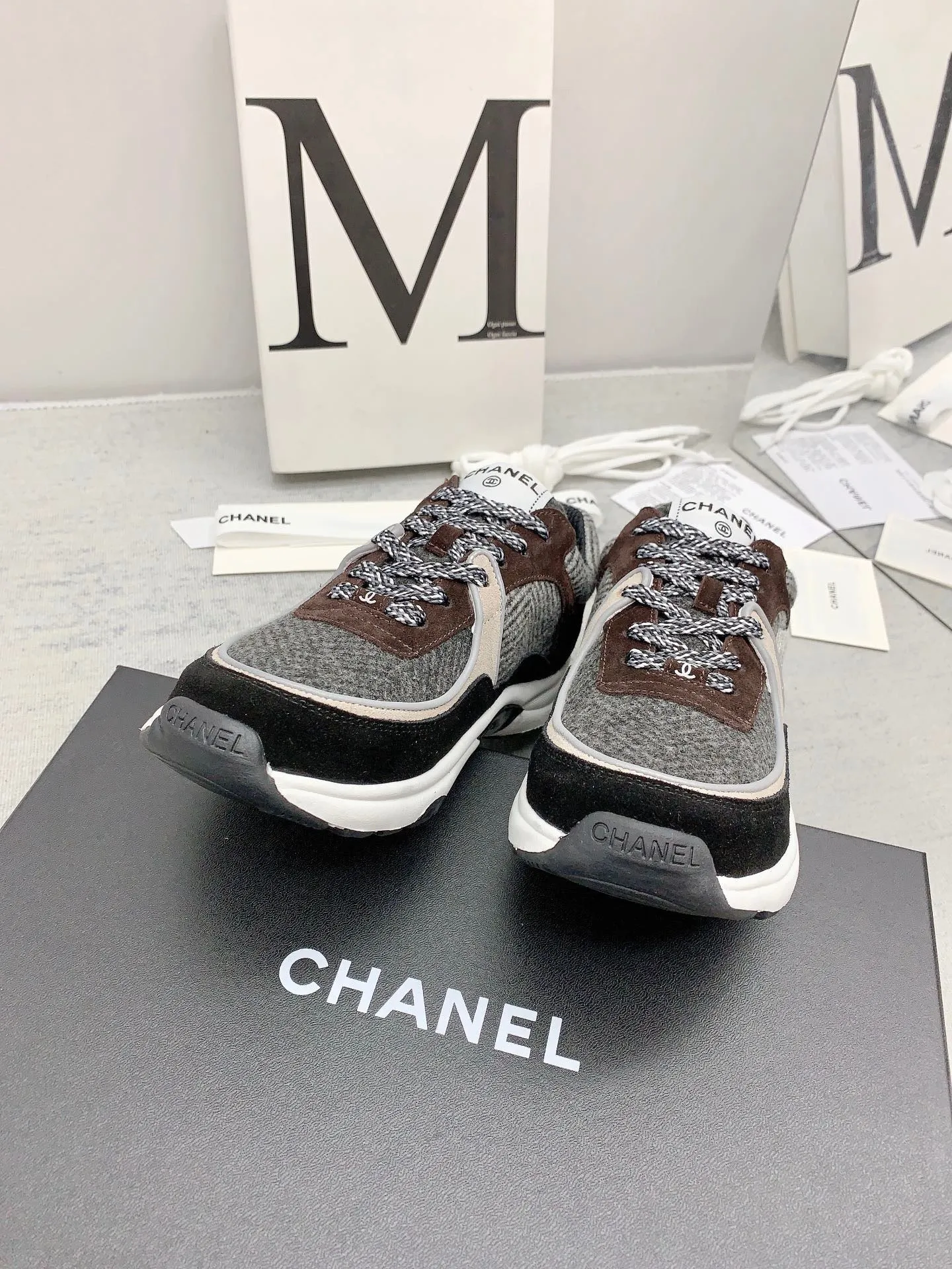 SE1001 CC Sneakers / Size5-10