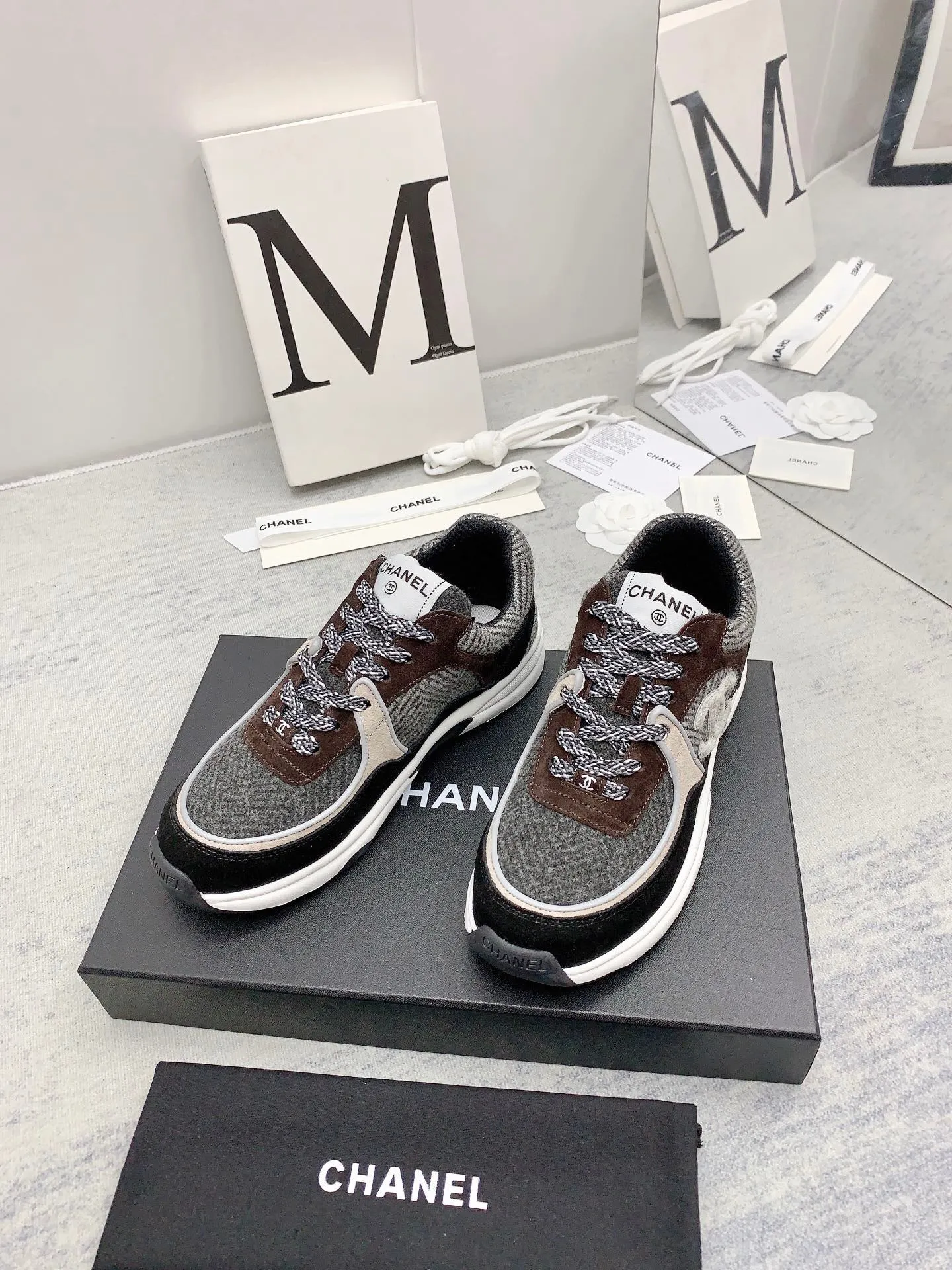 SE1001 CC Sneakers / Size5-10
