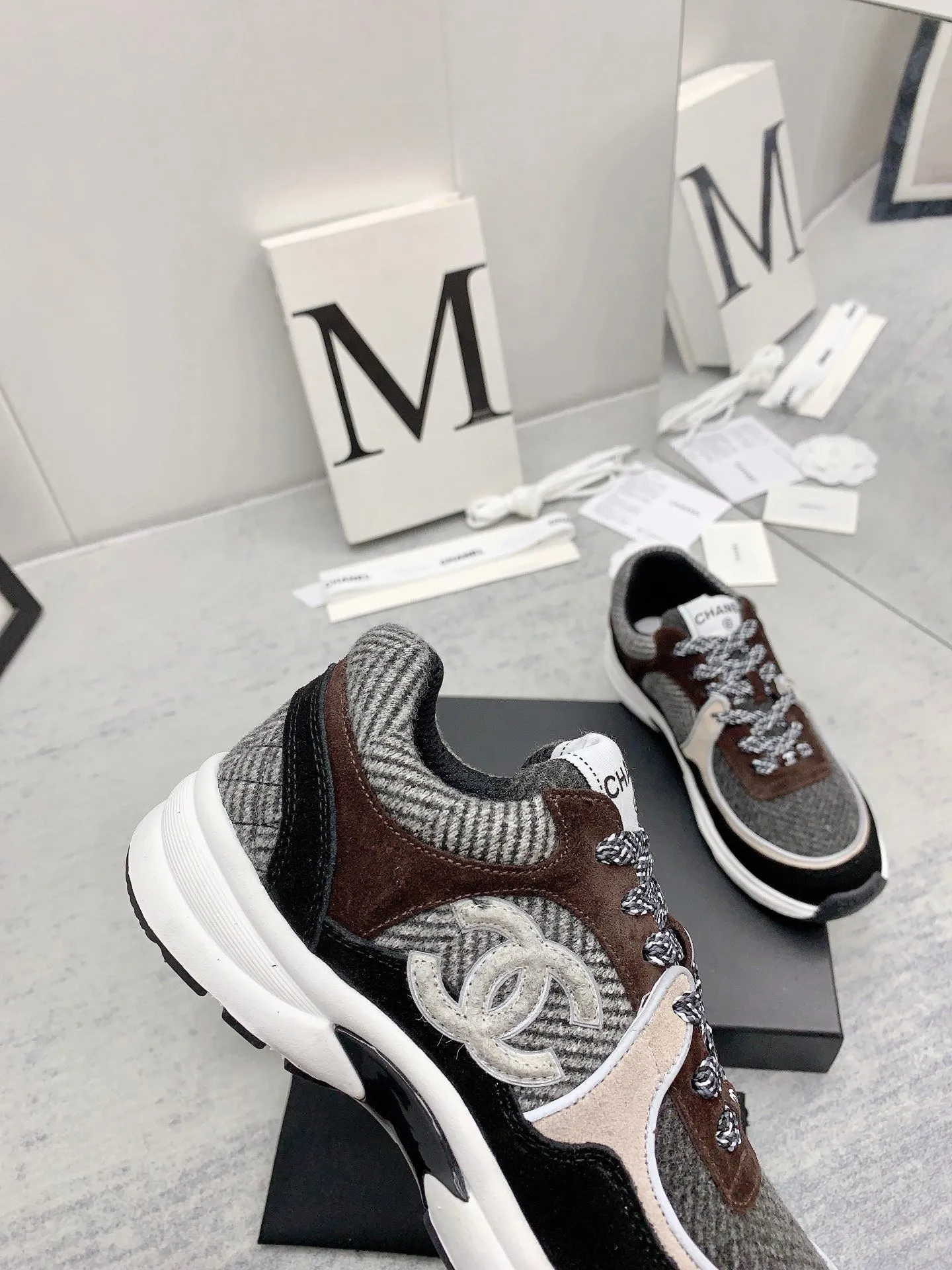 SE1001 CC Sneakers / Size5-10