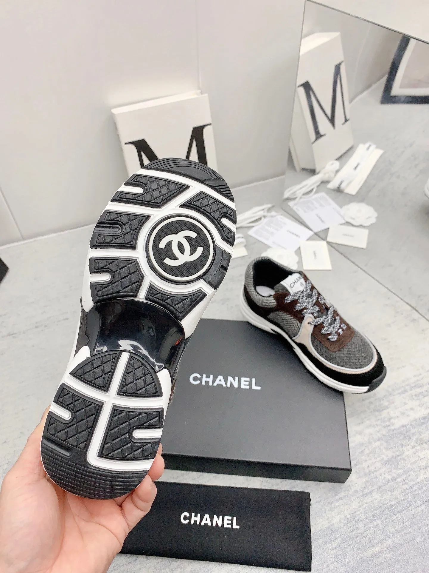 SE1001 CC Sneakers / Size5-10